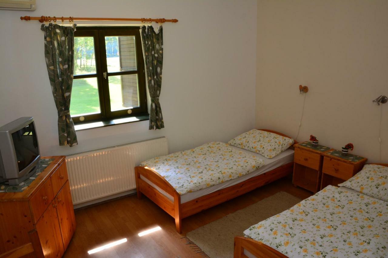Hotel Sipito Pihenopark Pilis Exteriér fotografie