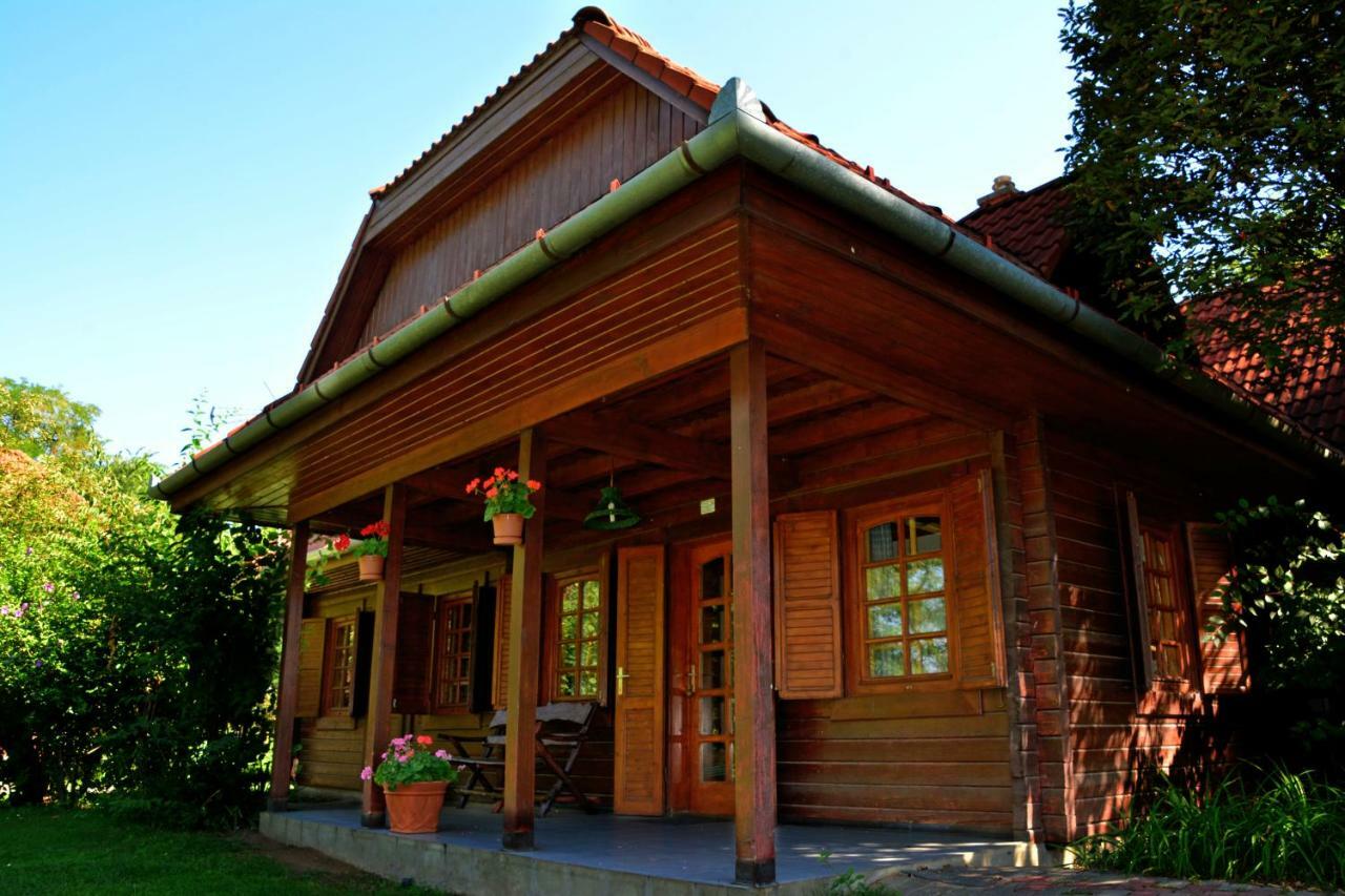 Hotel Sipito Pihenopark Pilis Exteriér fotografie