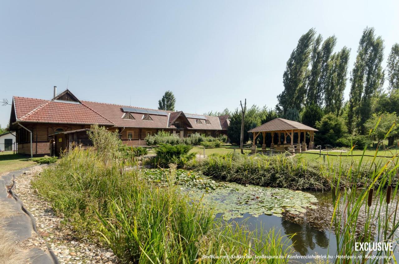 Hotel Sipito Pihenopark Pilis Exteriér fotografie